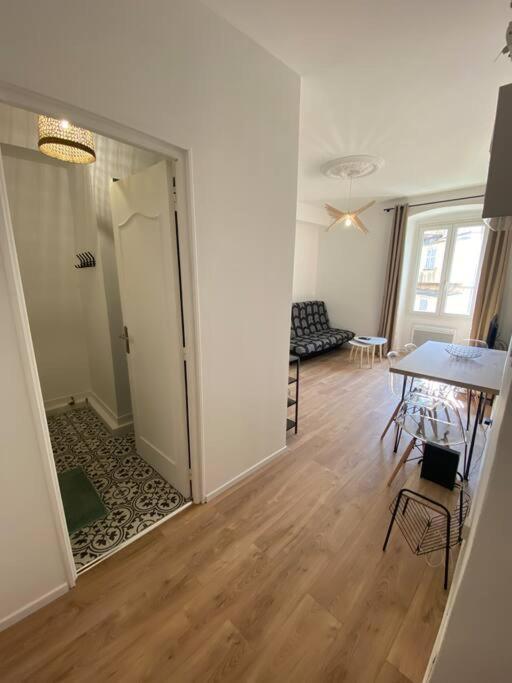Corte Magnifique T2 45M2 Neuf 5 Personnes Place St Marcel Hyper Centre Wifi Lave Linge Tv Exterior photo